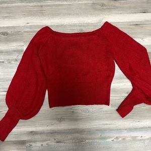 Women crop puffy sleeve sweater.